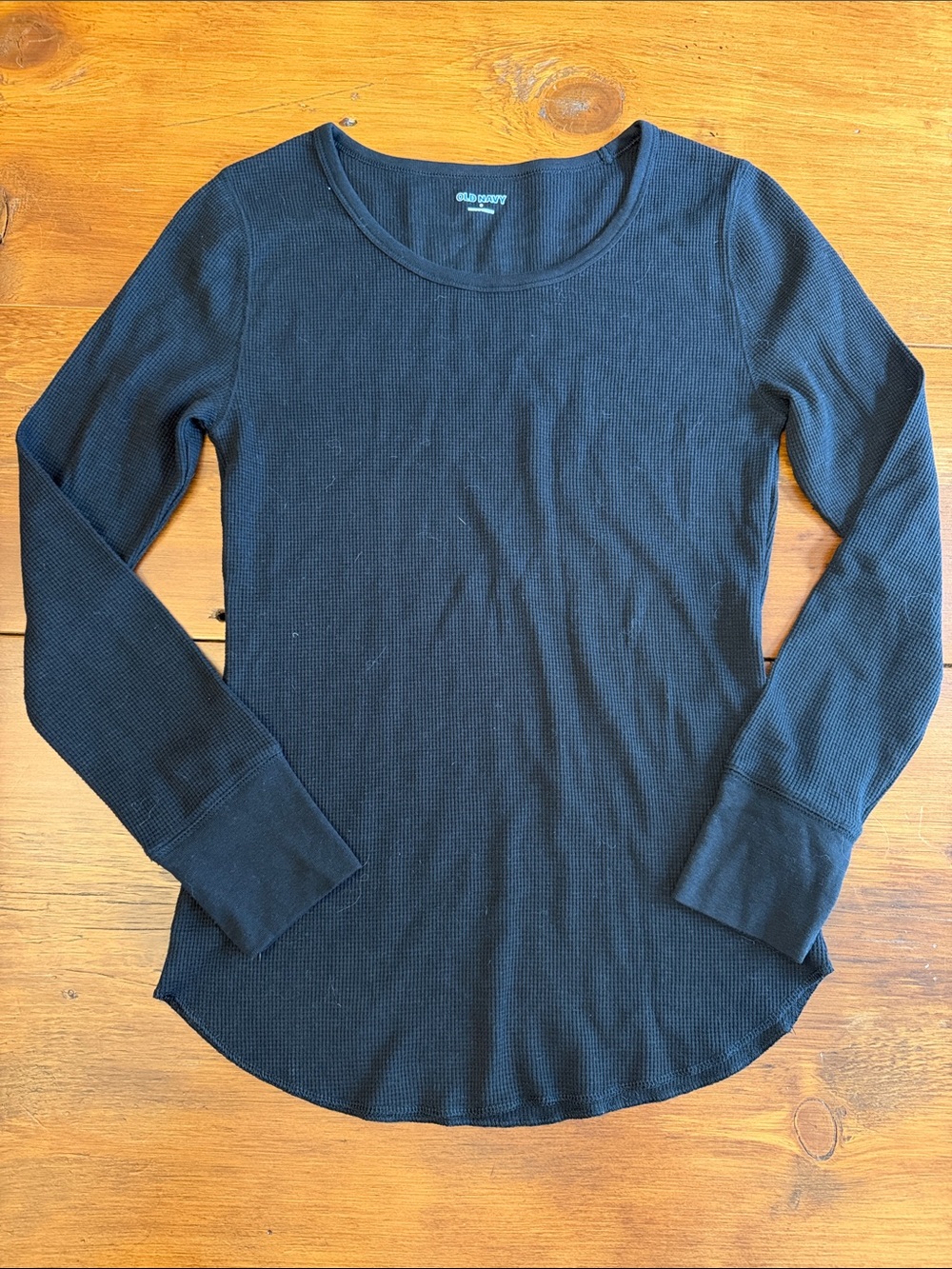 Old Navy Black Long Sleeve Waffle Knit Scoop Tee